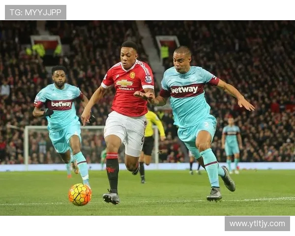 曼联夏季赛半场领先西汉姆联 B费点射破门阿雷奥拉送点