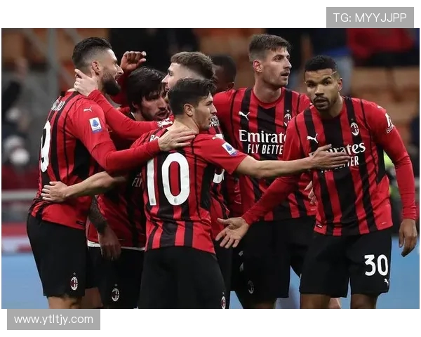 意甲佛罗伦萨青训球员居住地突发火灾 4人受伤送医救治